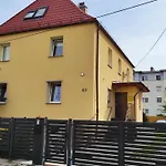 Przy Wroclawskim Stadionie Daire *