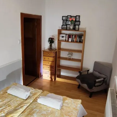 Przy Wroclawskim Stadionie Apartment