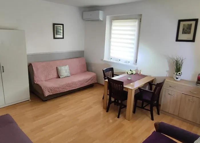 Przy Wroclawskim Stadionie Apartment *